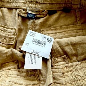 New American Eagle size 6 stretch cargo linen shorts.!